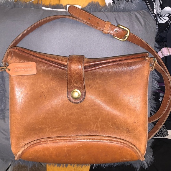 VINTAGE COACH PURSE - Picture 1 of 2